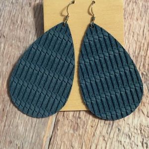 Nickel & Suede Seaside Cord (size MEDIUM)